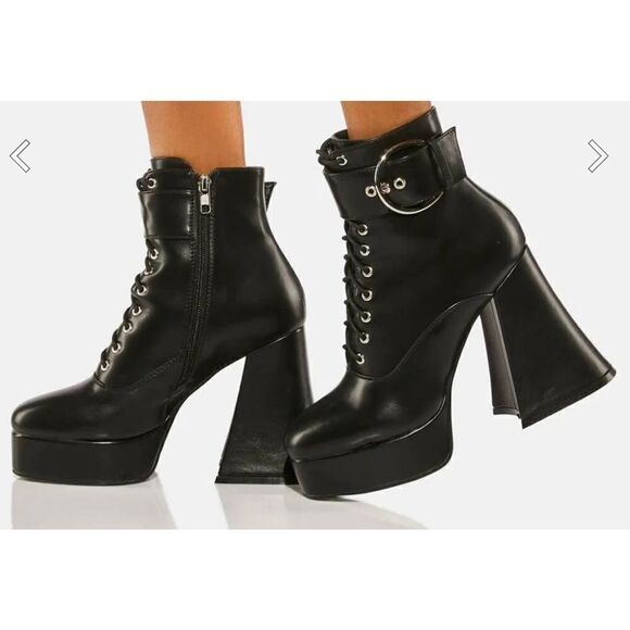 BNIB~Dolls Kill Lamoda Black Hardly Lace Up Buckle Accent Platform Boots Sz 10M - Picture 7 of 10